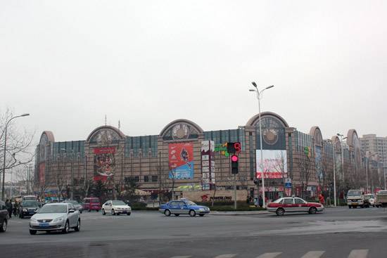 盐城宝龙广场大众书局_盐城宝龙城市广场美食_盐城宝龙广场二手房