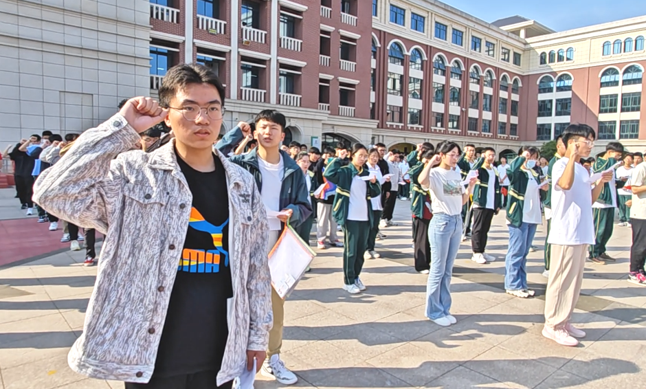 高中政治基础知识填空答案_盐城高中政治优质课_盐城中学2023届高三政治一轮复习基础训练 七